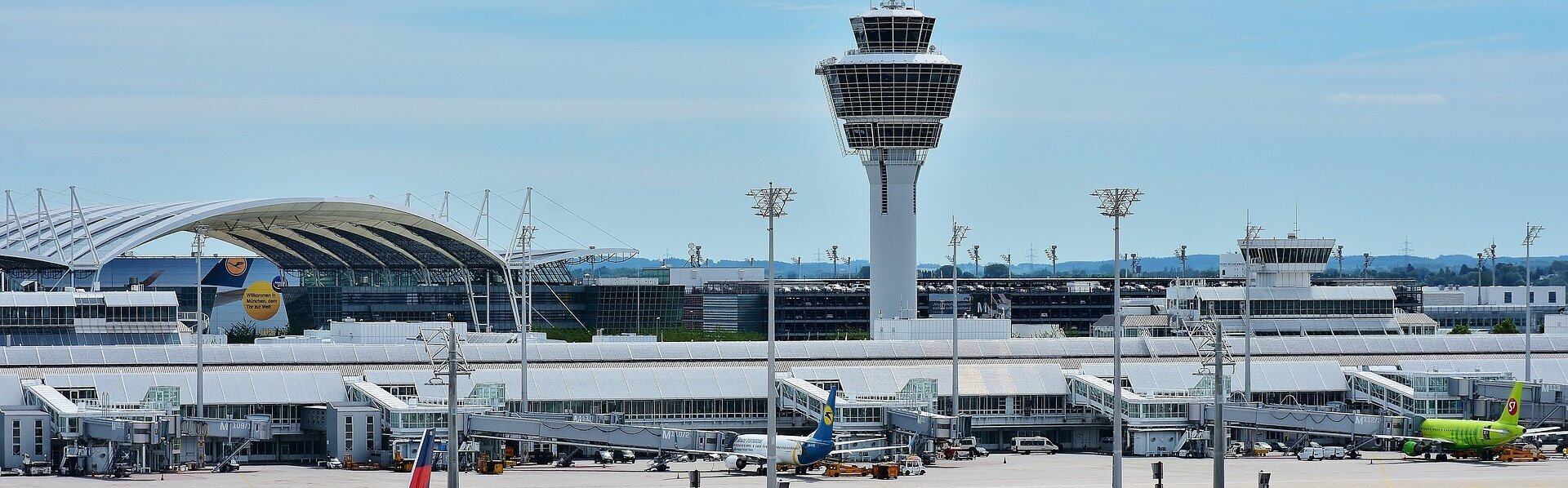 Das Bild zeigt den Flughafen München
